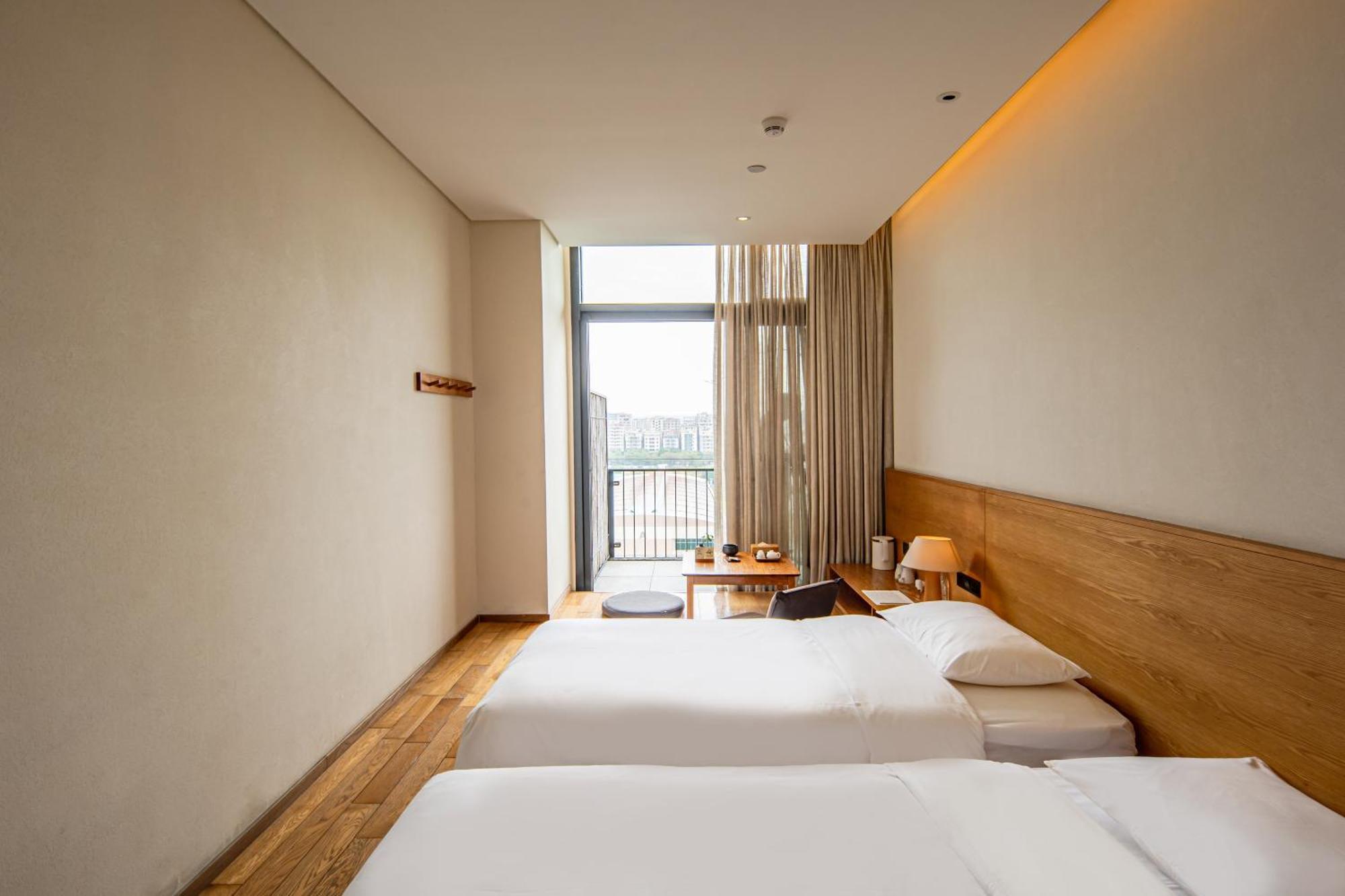 Taihua Wutong Hotel Shenzhen Exterior photo
